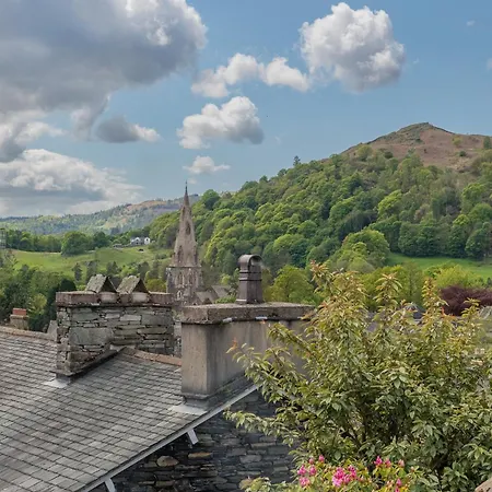 度假居 Dwarf Hall - *